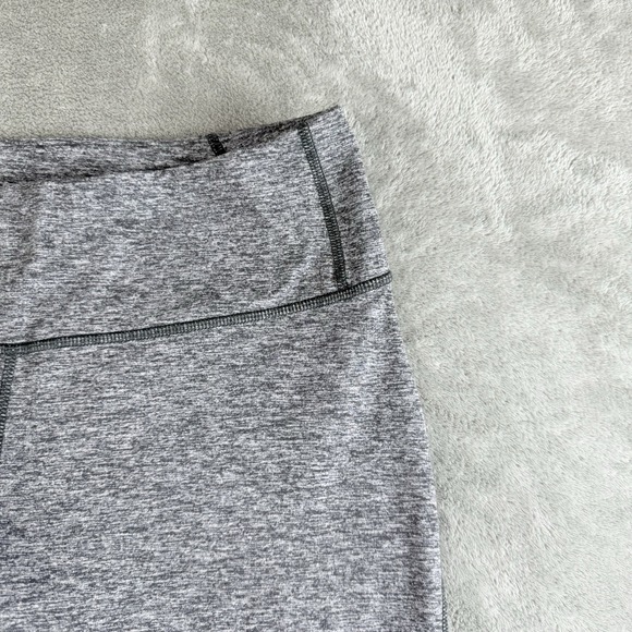 Patagonia Capri Legging Womens 28x19 Gray Heathered Cropped Activewear Gym - Picture 9 of 14